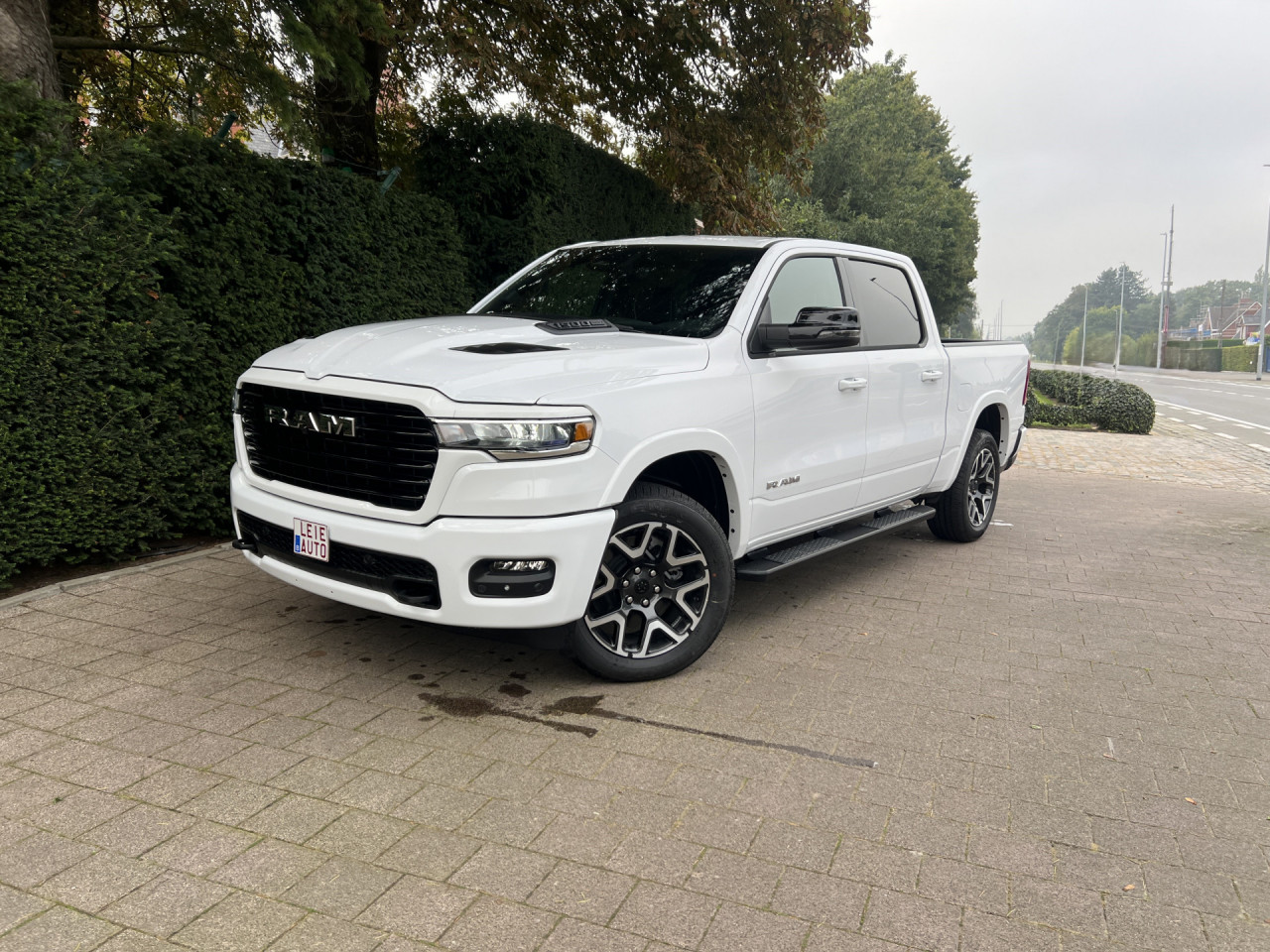 RAM 1500 Crew Cab 4x4 Laramie Sport Sunroof